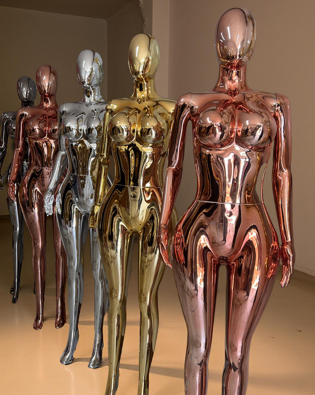 Maniquí completo cromado plata armable con base