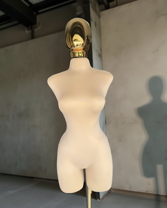 Maniquie tipo importación cabeza y base incluidas