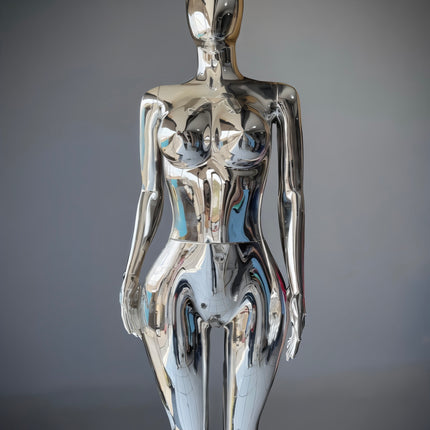 Maniquí completo cromado plata armable con base