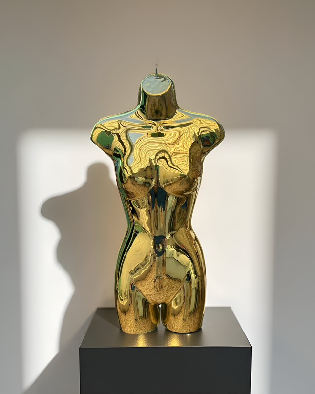 Maniquie torso de importación cromado dorado