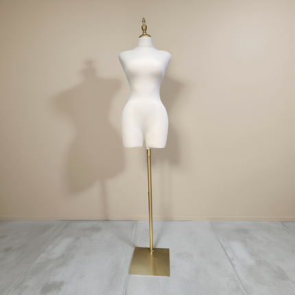 Maniquí forrado blanco en tela con base y pivote