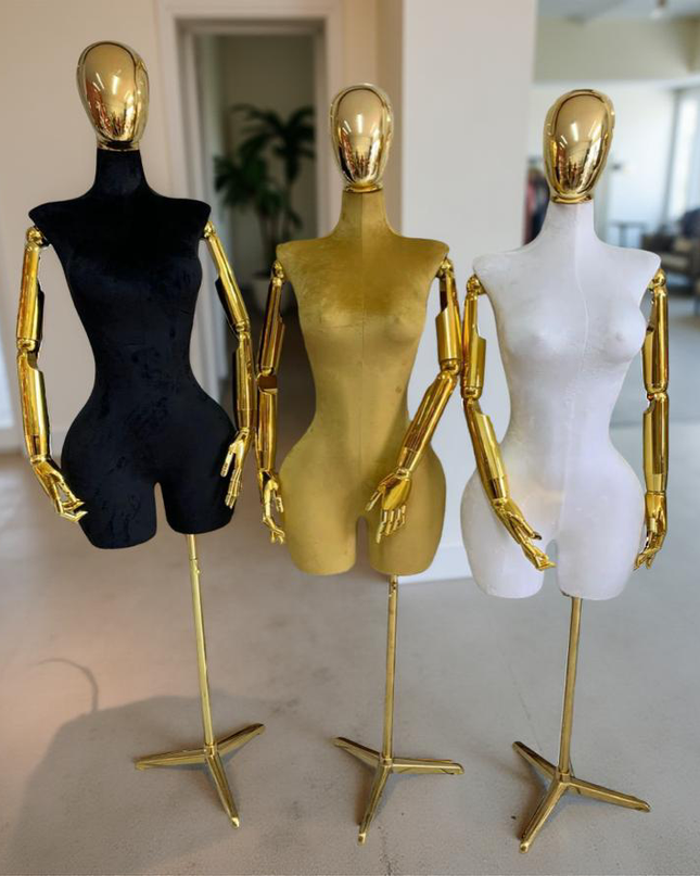 Maniquí articulado con cabeza y base cromada café
