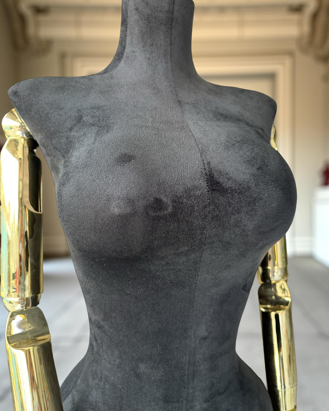 Maniquí articulado con cabeza y base cromada negro