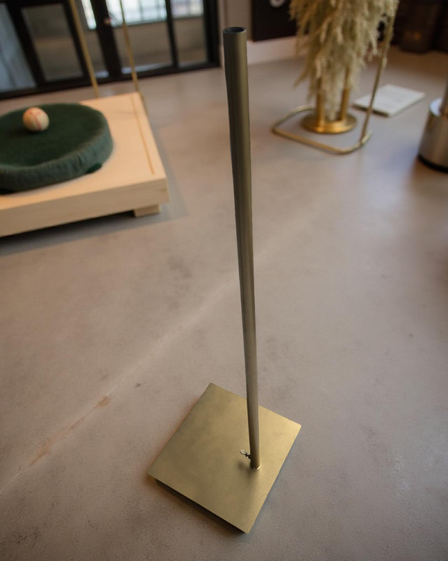Base y tubo metálico para Maniquie