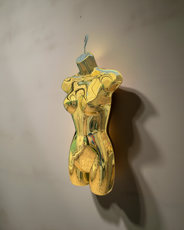 Maniquie torso de importación cromado dorado